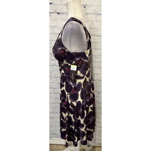 Karin Stevens Womens Fit and Flare Dress Purple & Black Floral Print 8 Petite - Picture 3 of 7
